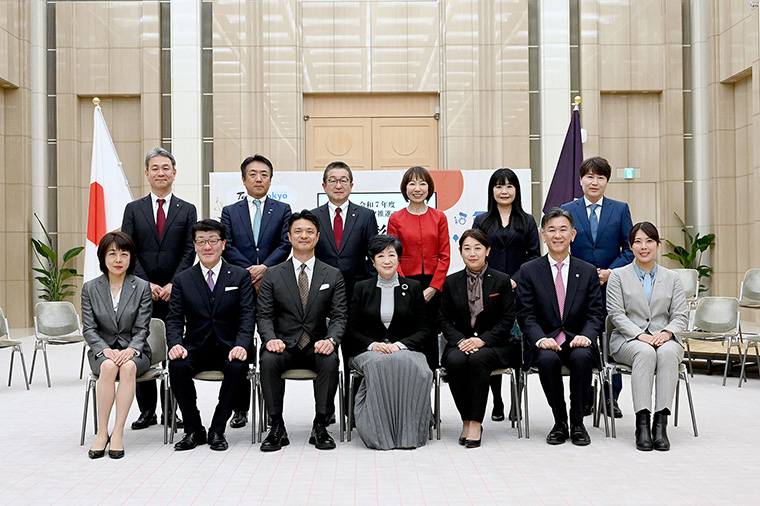 小池都知事と、モデル企業様及び殿堂入り企業様